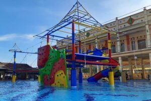 Ingin Bersantai di Hot Water Boom Guciku Begini Rute Terbaik