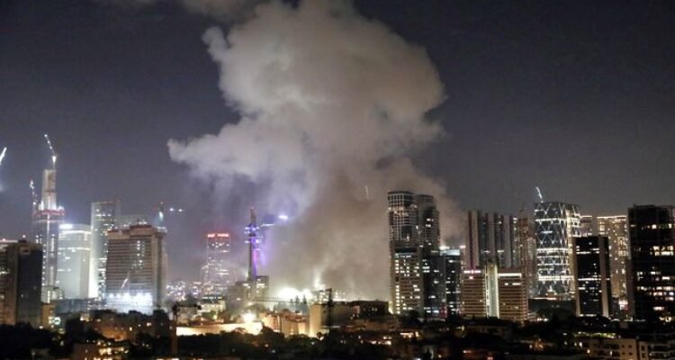 Tel Aviv Dihantam Rudal Iran