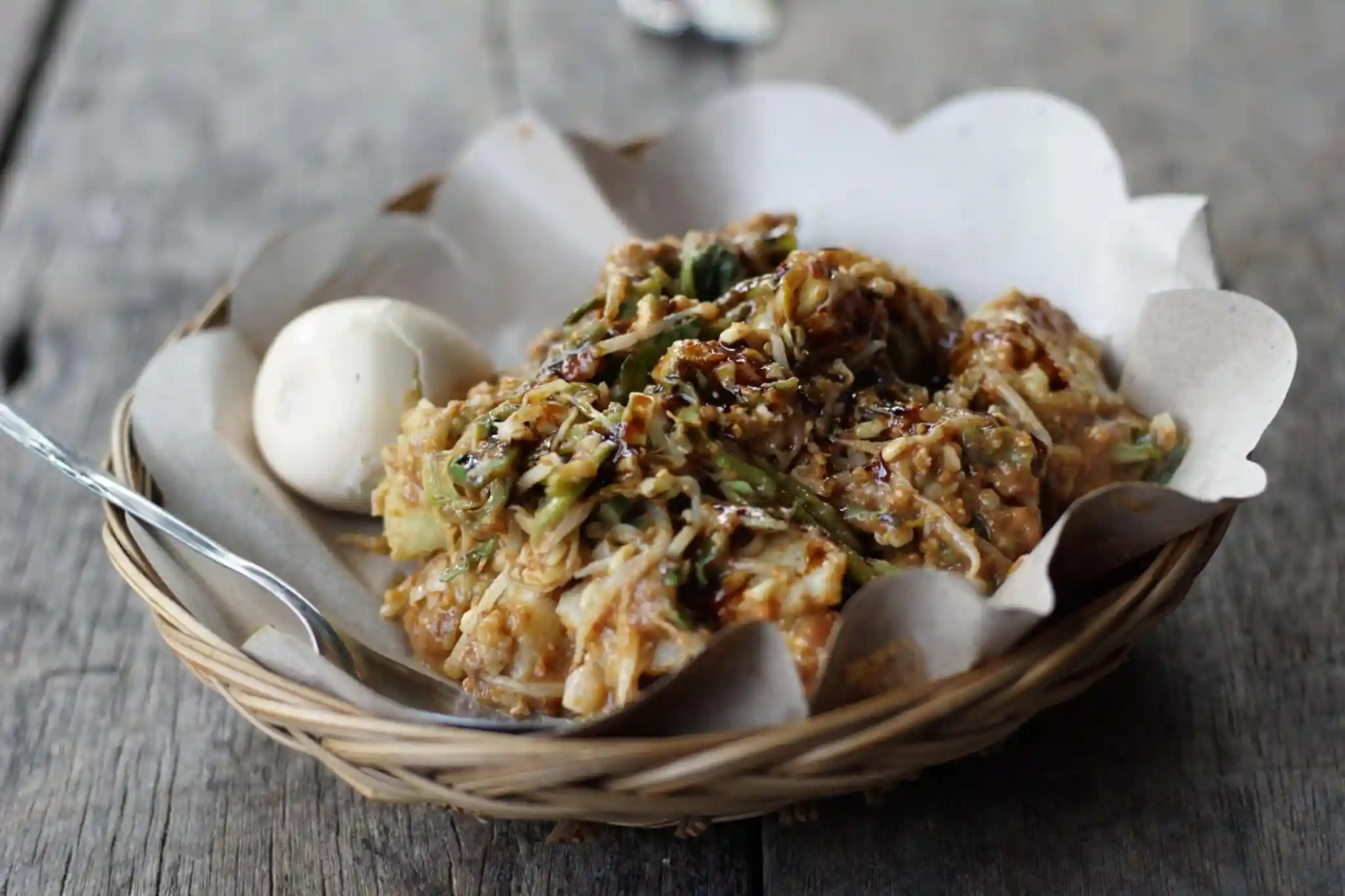 Resep Tipat Cantok Bali Asli dengan Bumbu Kacang
