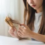 Rambut Rontok Makin Banyak? Kenali Penyebab yang Sering Tidak Disadari