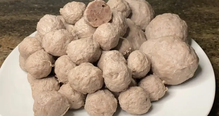 Resep Membuat Bakso Sapi Kenyal ala Rumahan, Kuah Gurihnya Bikin Nagih
